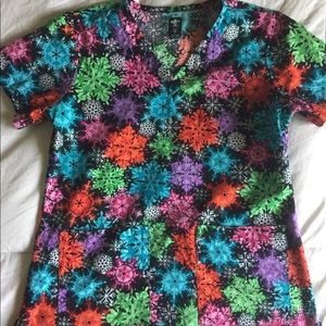 Snowflake scrub top